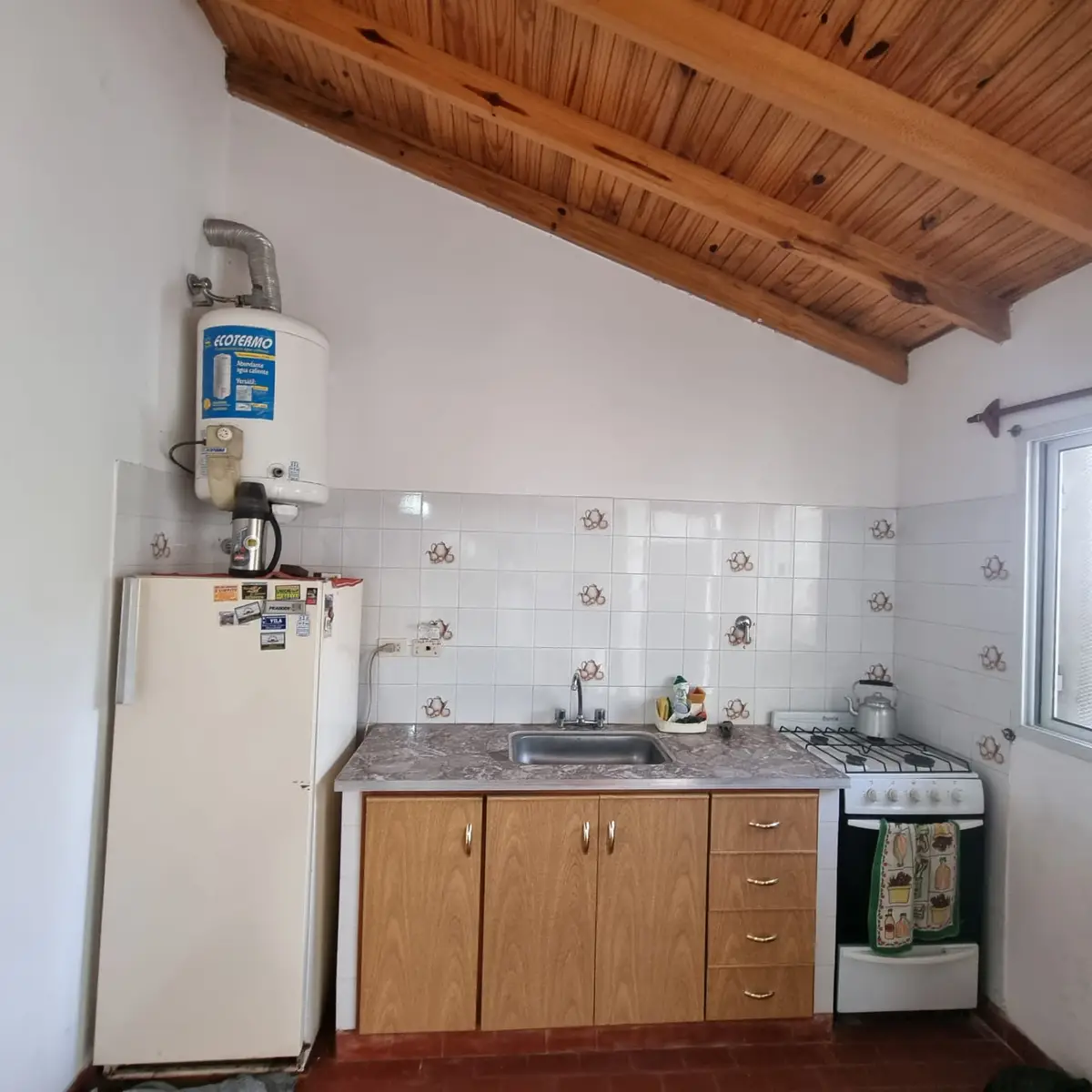 Casa en Venta – Calle 6 e/ 41 y 42, Santa Teresita - Imagen 4