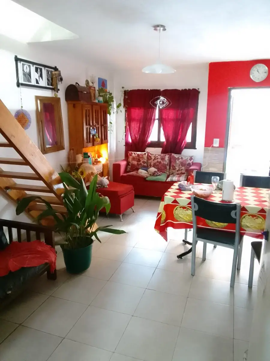 Dúplex en Venta – Av. 41 N° 472 e/ 4 y 5, Santa Teresita - Imagen 4