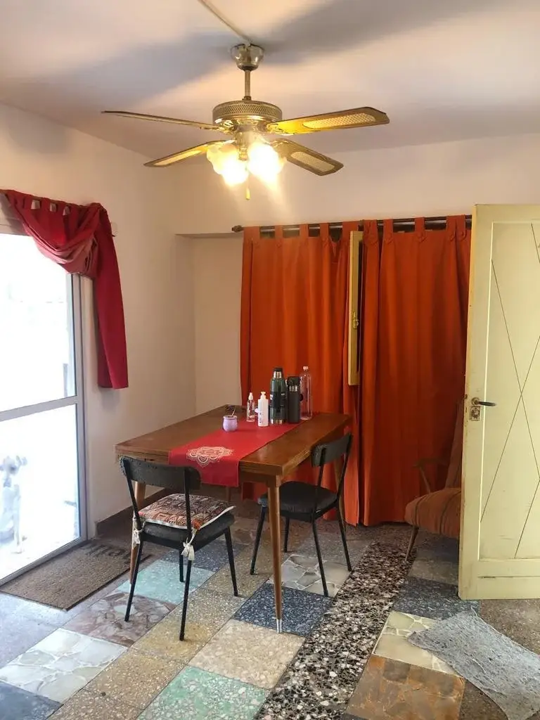Casa Esquinera con Cochera y Galería Nueva – Calle 14 esq. Av. 7, Las Toninas - Imagen 3