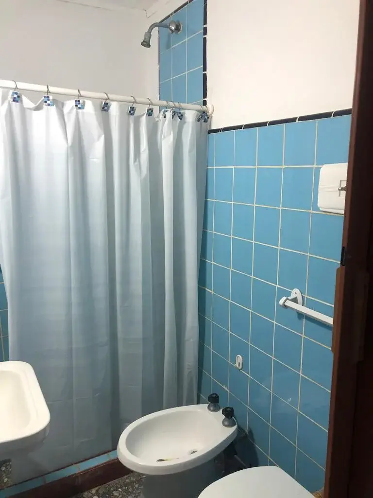Casa Esquinera con Cochera y Galería Nueva – Calle 14 esq. Av. 7, Las Toninas - Imagen 13