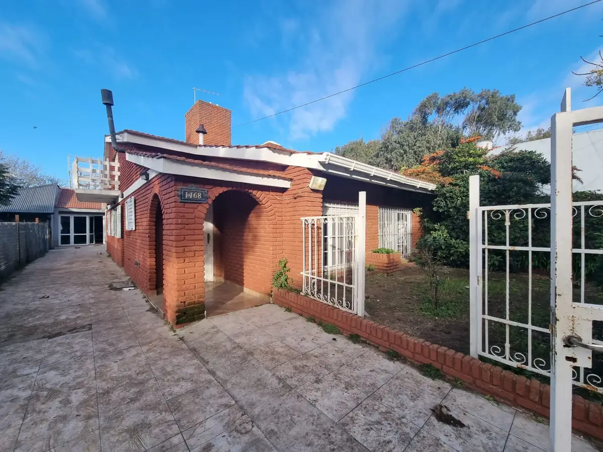 Chalet con Departamento y Quincho – Calle 3 N° 1468, Las Toninas - Imagen 2