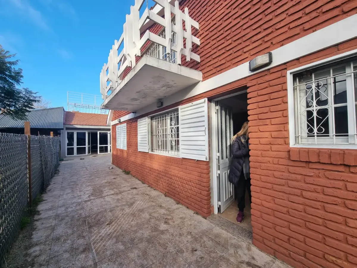 Chalet con Departamento y Quincho – Calle 3 N° 1468, Las Toninas - Imagen 3