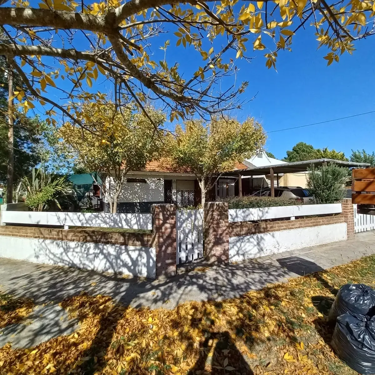 Casa + dúplex sobre lote de 200 m² – Calle 10 e/13 n°710, Las Toninas