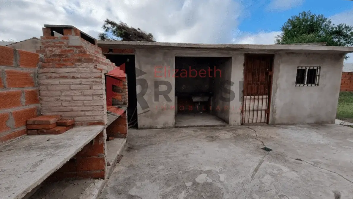 Casa + departamento en muy buen estado – Calle 12 N° 253 e/ 3 y 5, Las Toninas - Imagen 1