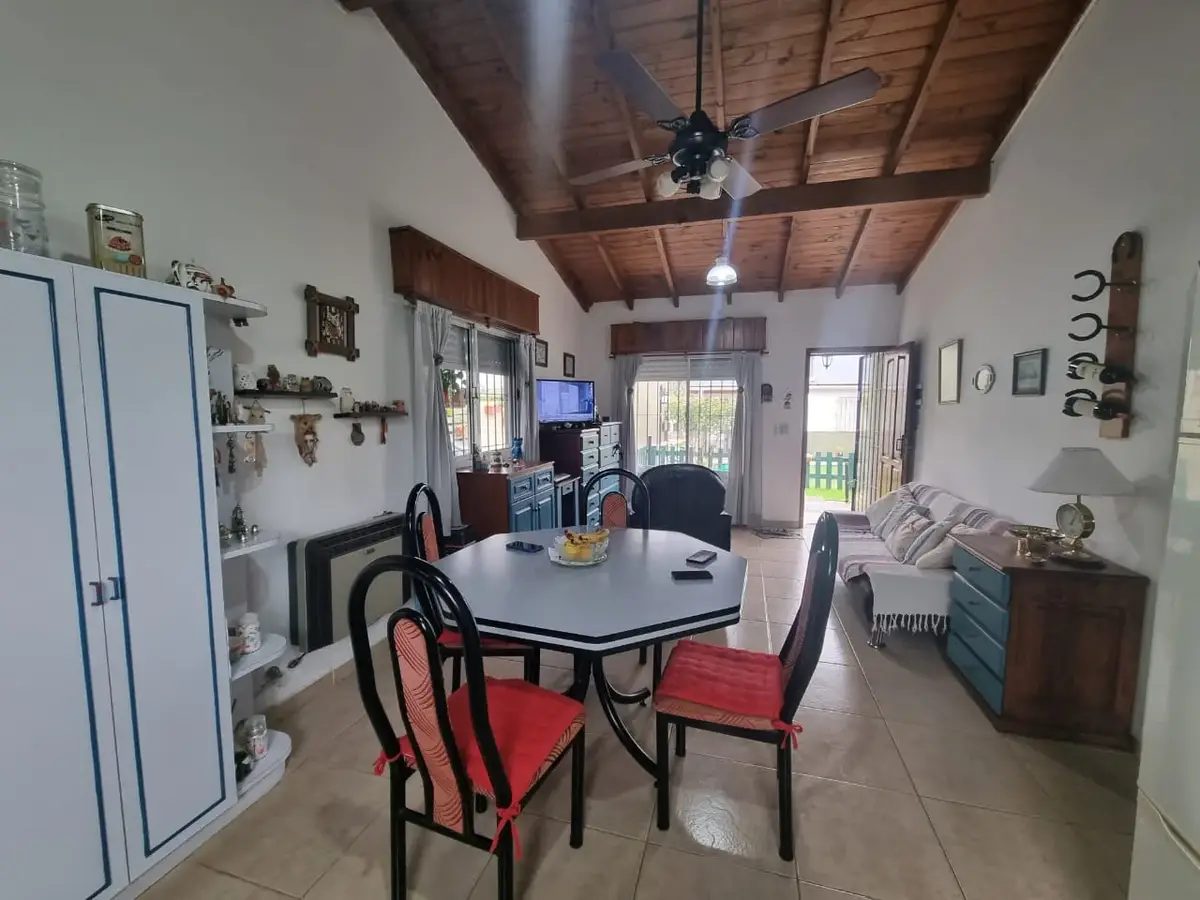 EXCELENTE CASA PARA VIVIR O VACACIONAR!!- calle 48 N°650 e/11 y 13 - Imagen 6